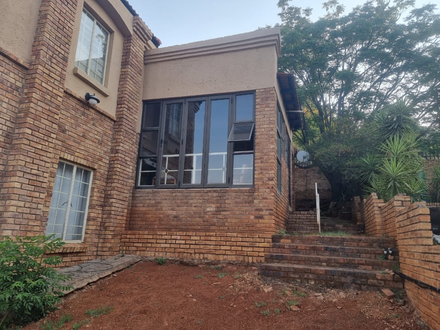 3 Bedroom Property for Sale in Safari Gardens North West
